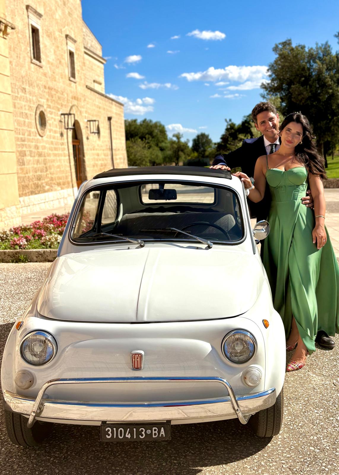 Mattia & Manuela con l'auto d'epoca