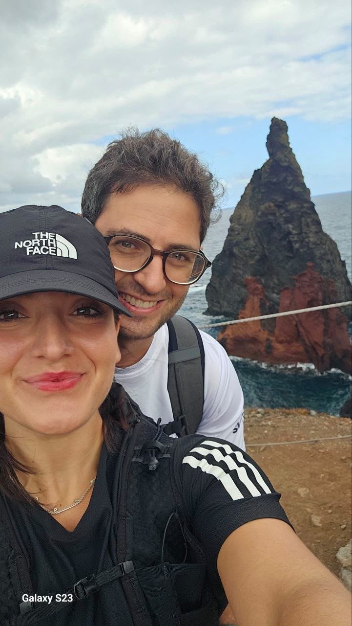 Mattia e Manuela sul sentiero costiero